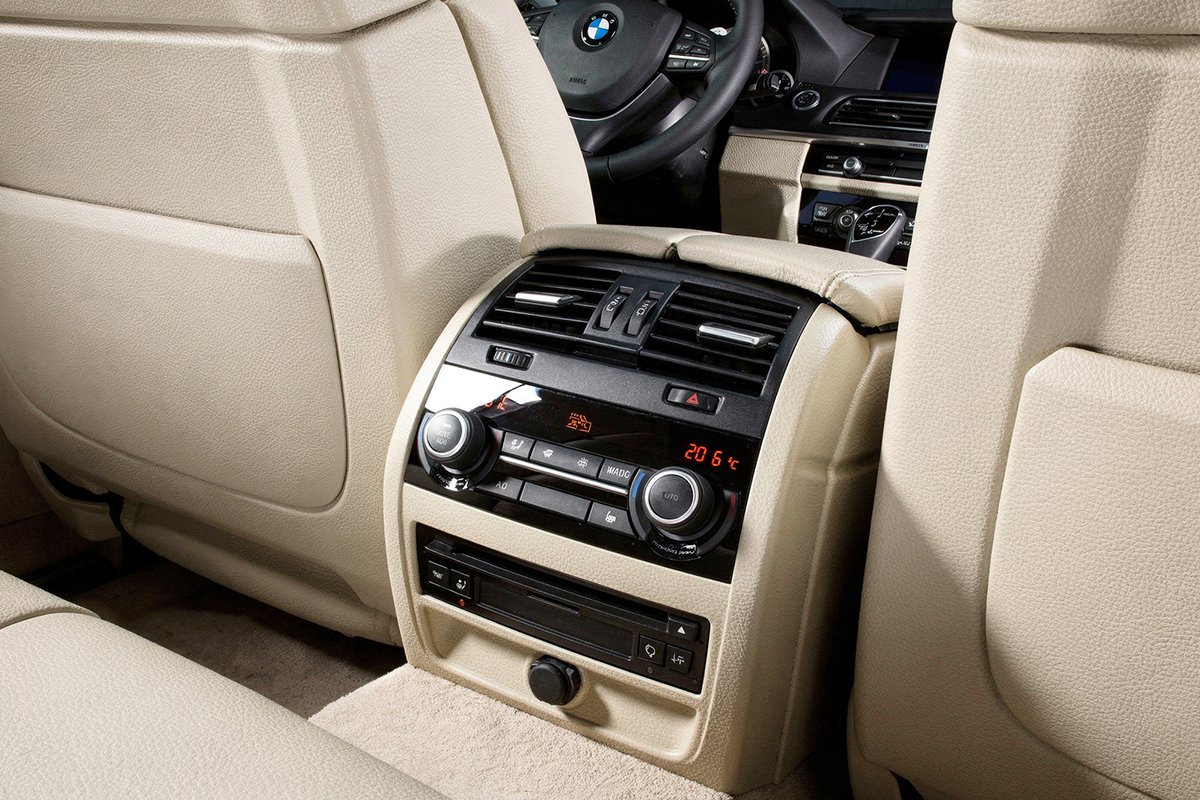 BMW Sıcak Havalarda Klima Soğutmama Problemi: Nedenleri ve Çözüm Yolları